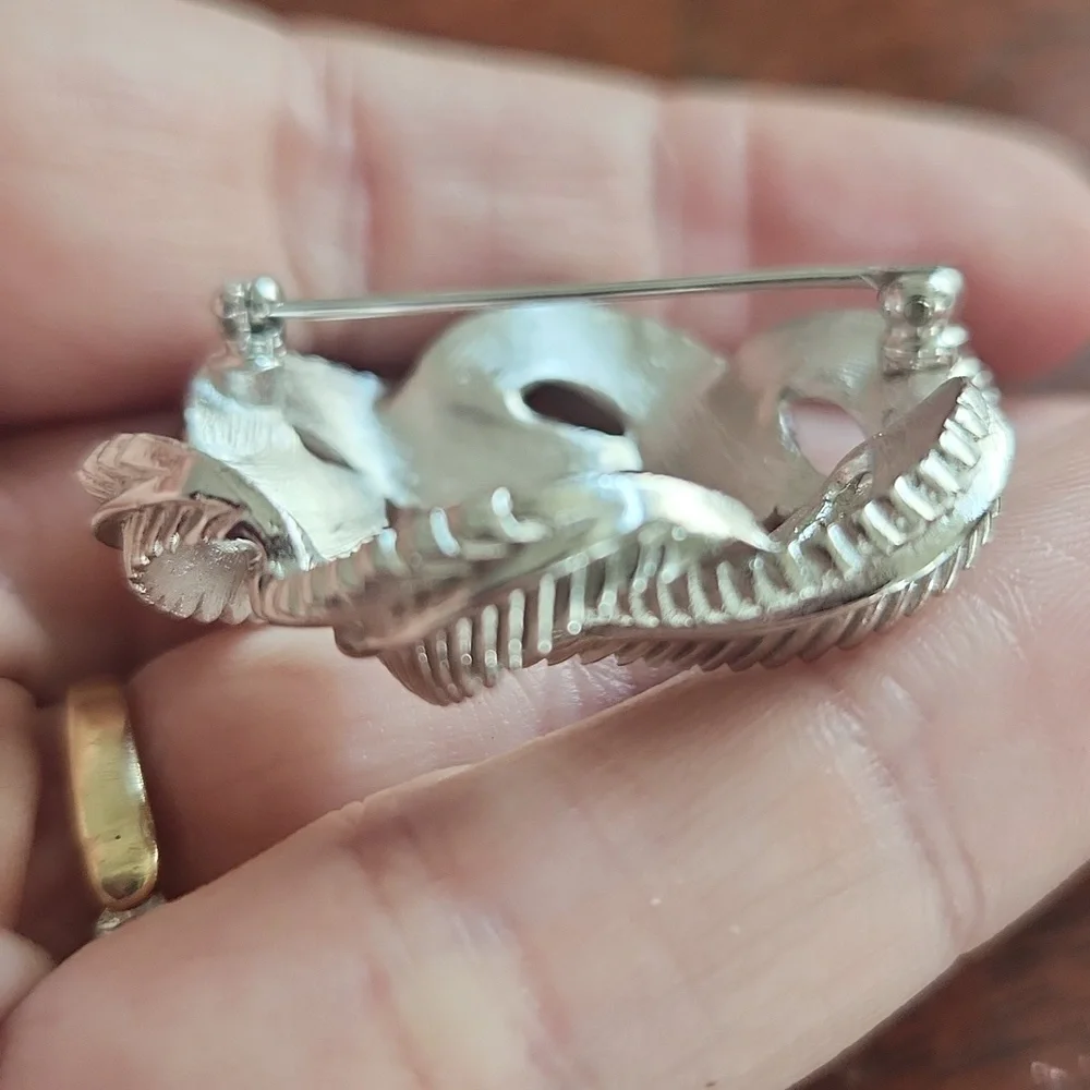 Crown‎ Trifari Silvertone Brooch